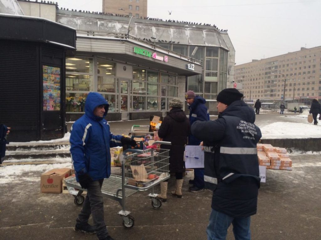 в петербурге закрывают киоски печати, торгующие едой